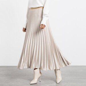 Max Mara Weekend ! Gavino Satin pleated skirt (US/4)